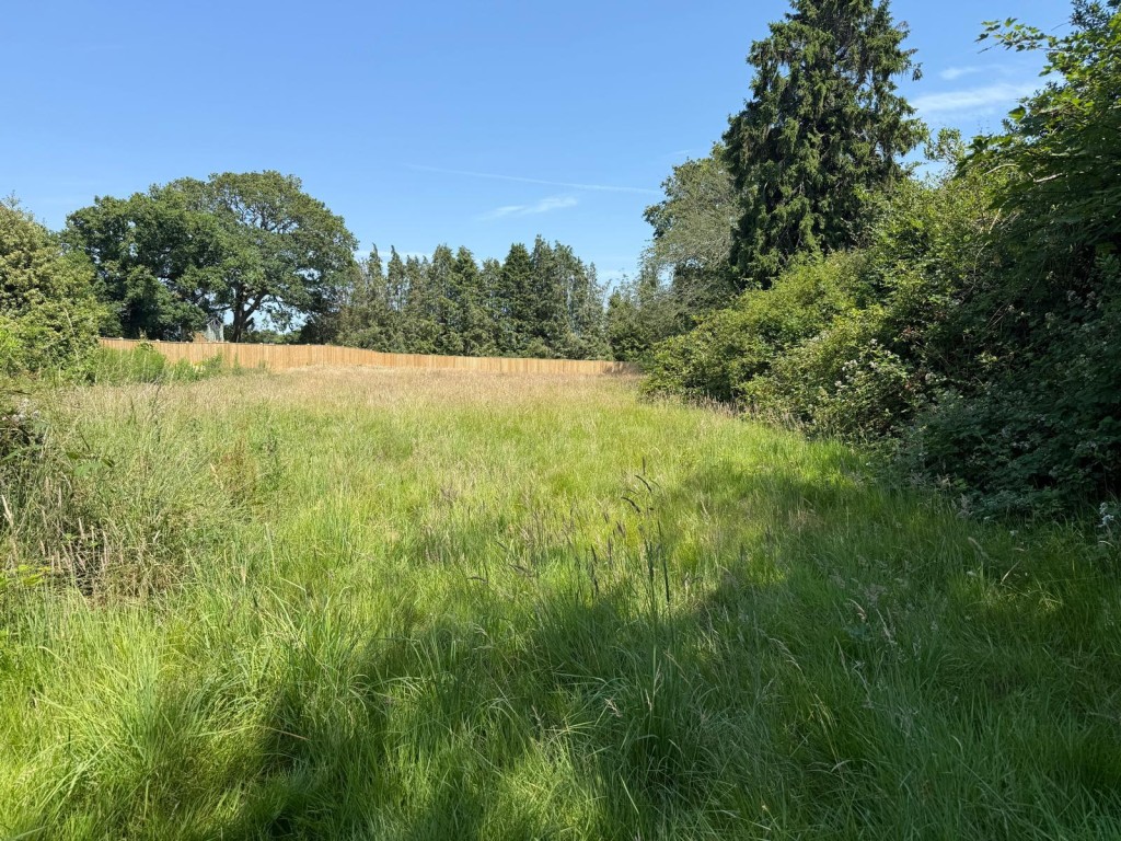 Lot: 53 - BUILDING PLOT WITH PLANNING FOR FOUR DWELLINGS - Land with planning from front of plot